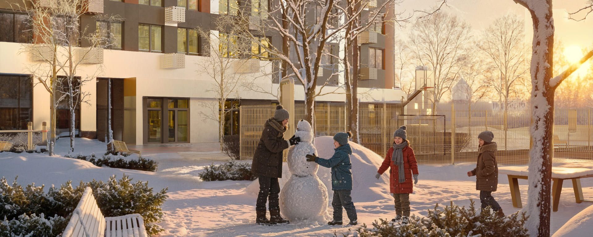 <strong>Приватный двор<br>на закрытой территории</strong>